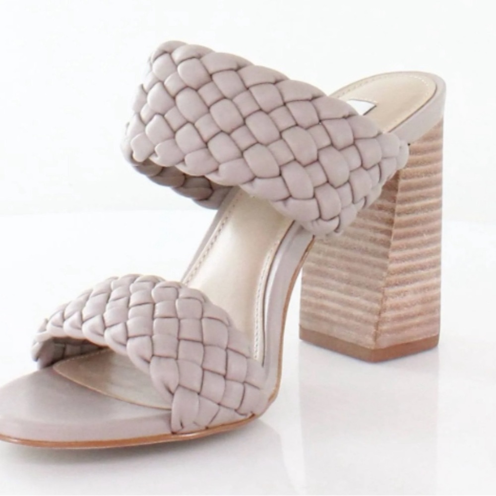 NWOB Steve Madden Tielo Sandal Taupe